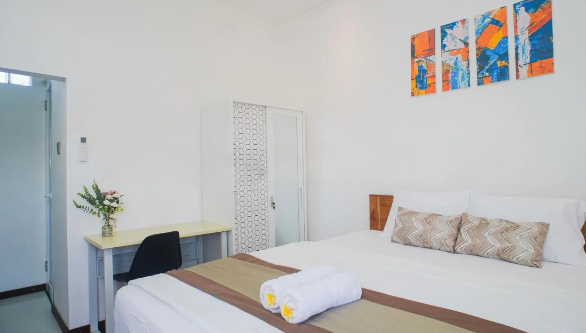 Fun Living Guest House Seminyak Indonesia